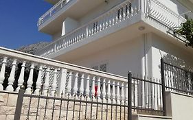 Apartment Villa Bajna